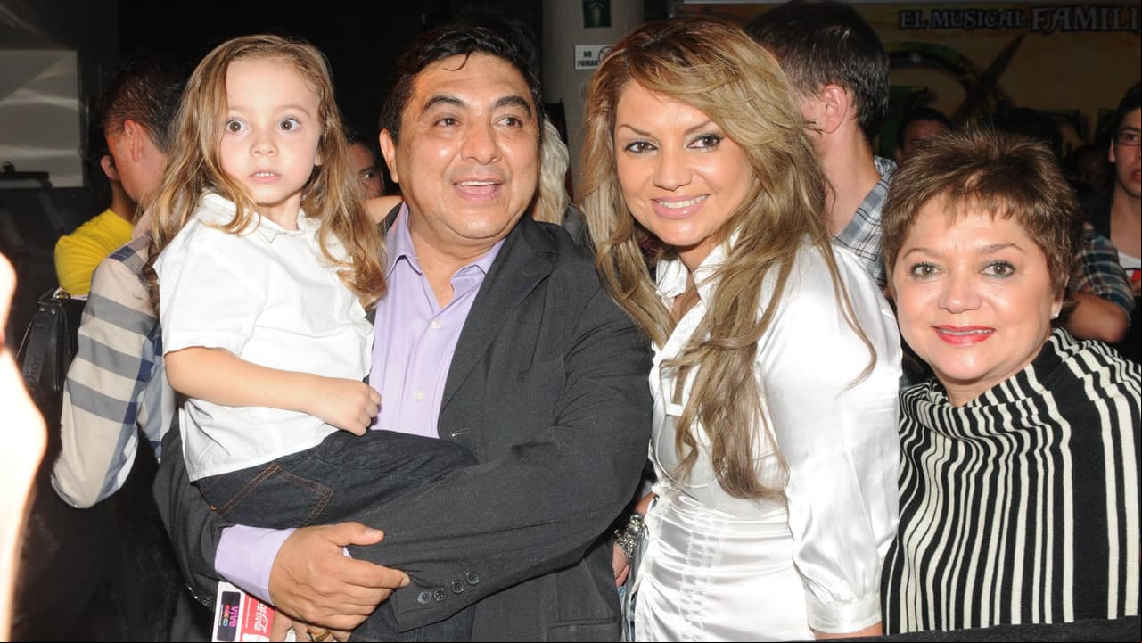 Carlos Bonavides anuncia separación con Yodi Marcos tras 16 años de matrimonio.