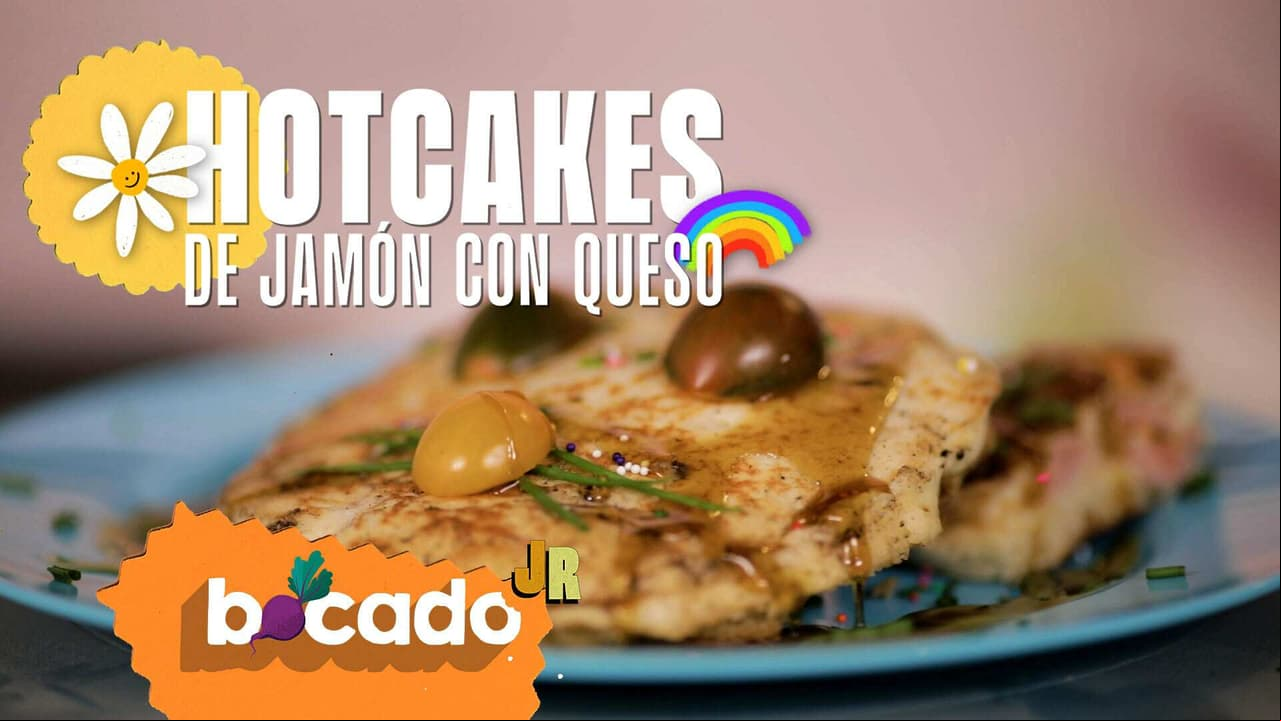 Si rico quieres desayunar, ¡hot cakes con jamón debes preparar!