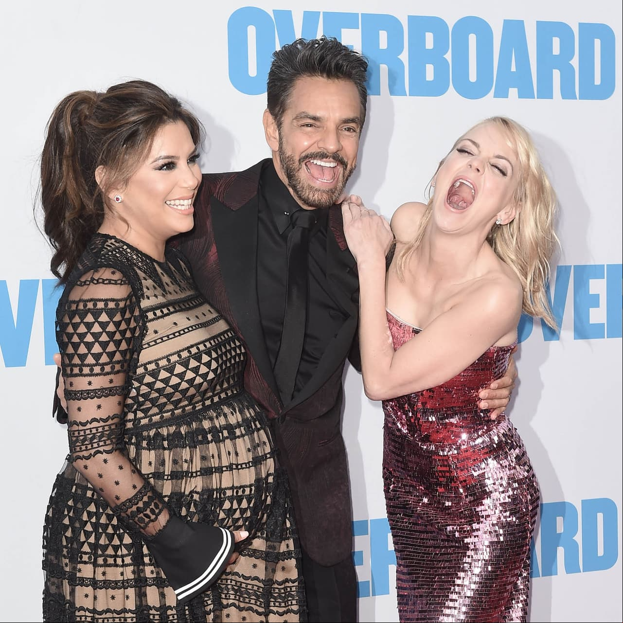 En avanzado estado de embarazo, Eva Longoria acompañó a los actores en esta divertida premier.