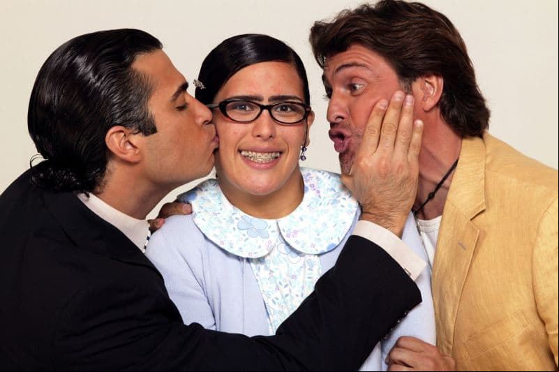 'Fernando Mendiola Saenz' en 'La Fea más Bella', telenovela del 2006, fue el protagónico que lo consagró como actor de comedia junto a Angélica Vale, Juan Soler, Angélica María y José José. "Tuve el inmenso honor de compartir #lafeamásbella contigo y recuerdo no poder creer que estaba trabajando con el mismísimo #príncipedelacanción", comentó recientemente Camil en su Instagram.