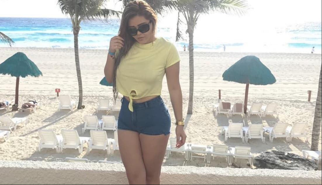 Así se ve Gomita en bikini tras su liposucción