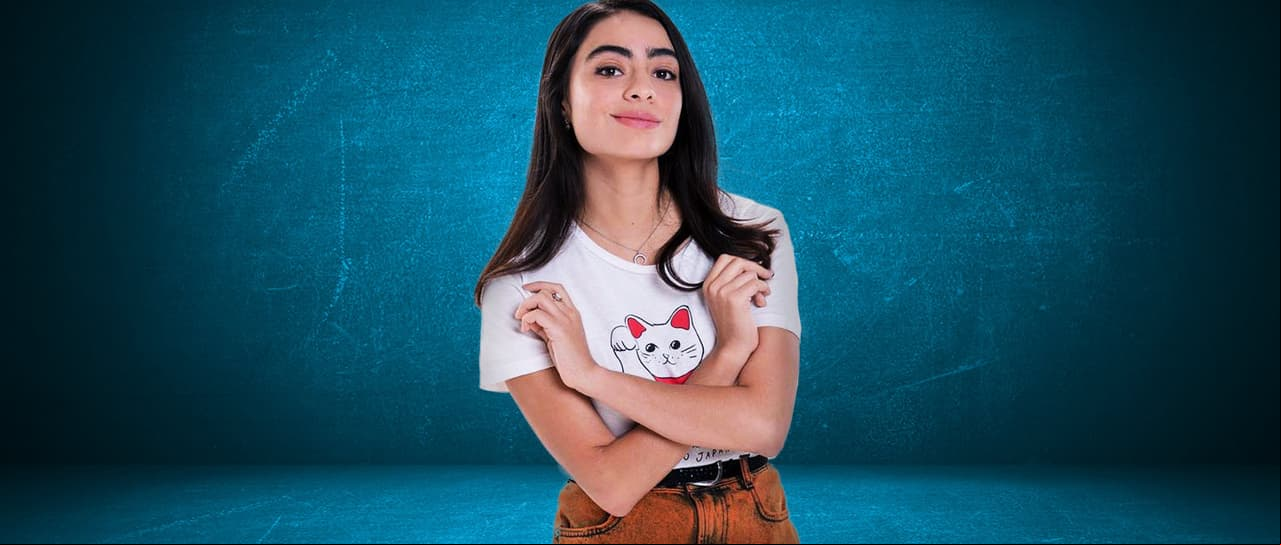 Valentina Buzzurro se suma al elenco de 'Vencer el Desamor' en uno de los personajes protagónicos; a la joven se le puede apreciar actualmente en 'Los pecados de Bárbara' con el personaje de 'Eli'.