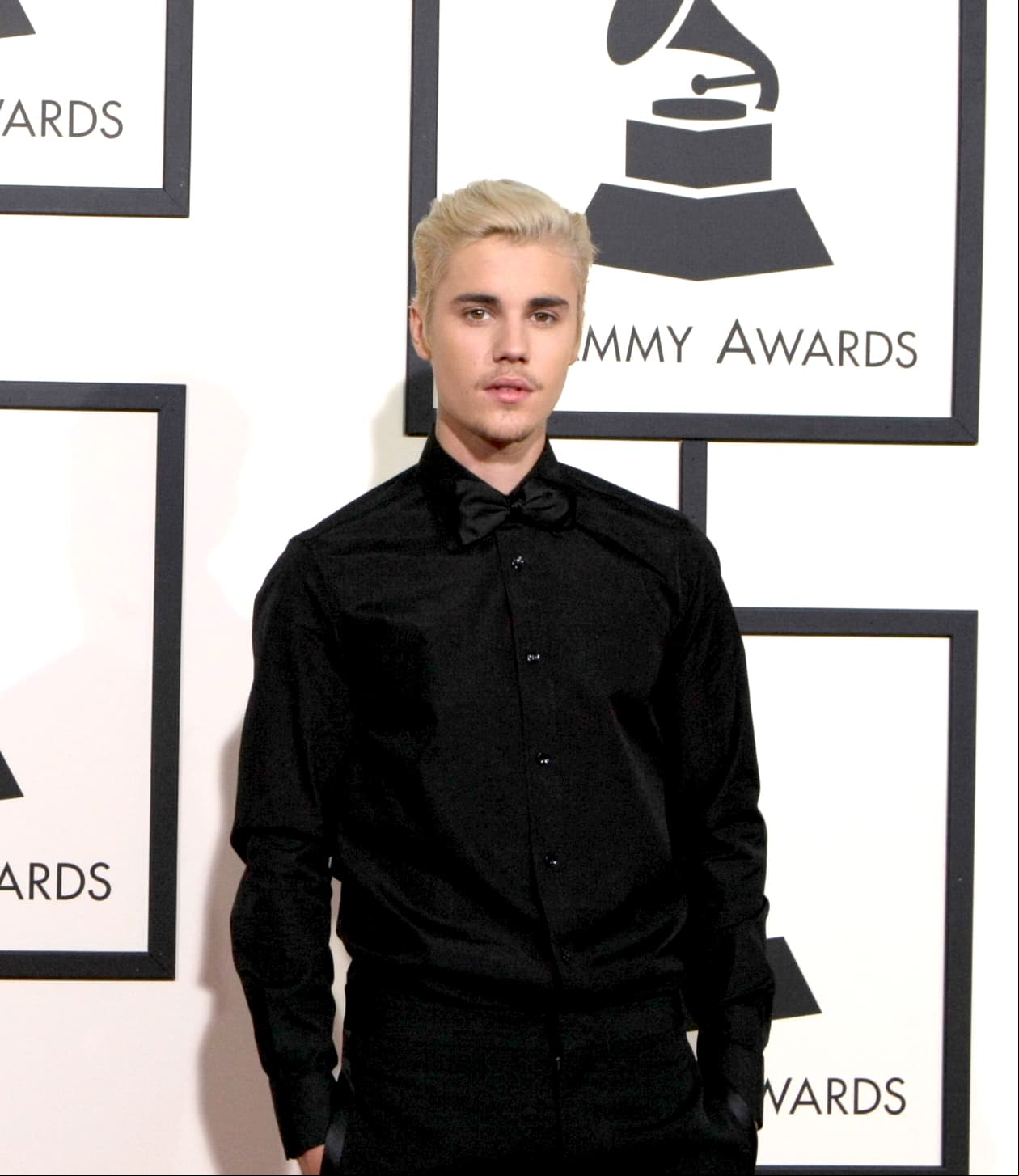 Justin Bieber fue arrestado la madrugada del 23 de enero de 2014 por “conducir de forma temeraria” por las calles de Miami y dar positivo a la prueba de alcoholímetro. El cantante fue liberado tras pagar una fianza de 2 mil 500 dólares.