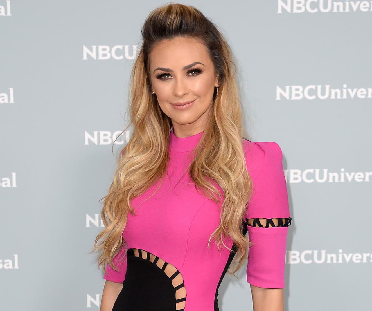 Aracely Arámbula provoca revuelo en la red por su figura