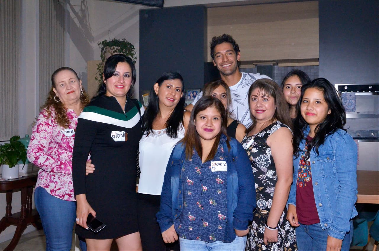 Nuestras ganadoras tuvieron el privilegio de recorrer el foro 10 de Televisa San Ángel y conocieron al elenco de la telenovela.