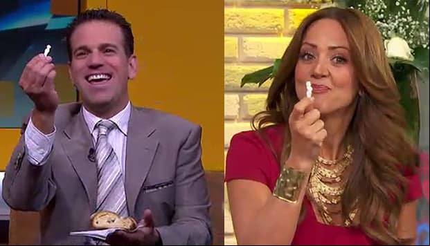 A Andrea y a Loret ¡les sale el muñequito en la Rosca de Reyes! 14 enero 2015