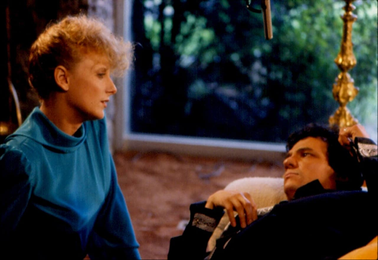 También trabajó en 13 películas, una de las más recordadas es ‘Gavilán o paloma’ (1985), que protagonizó con José José.