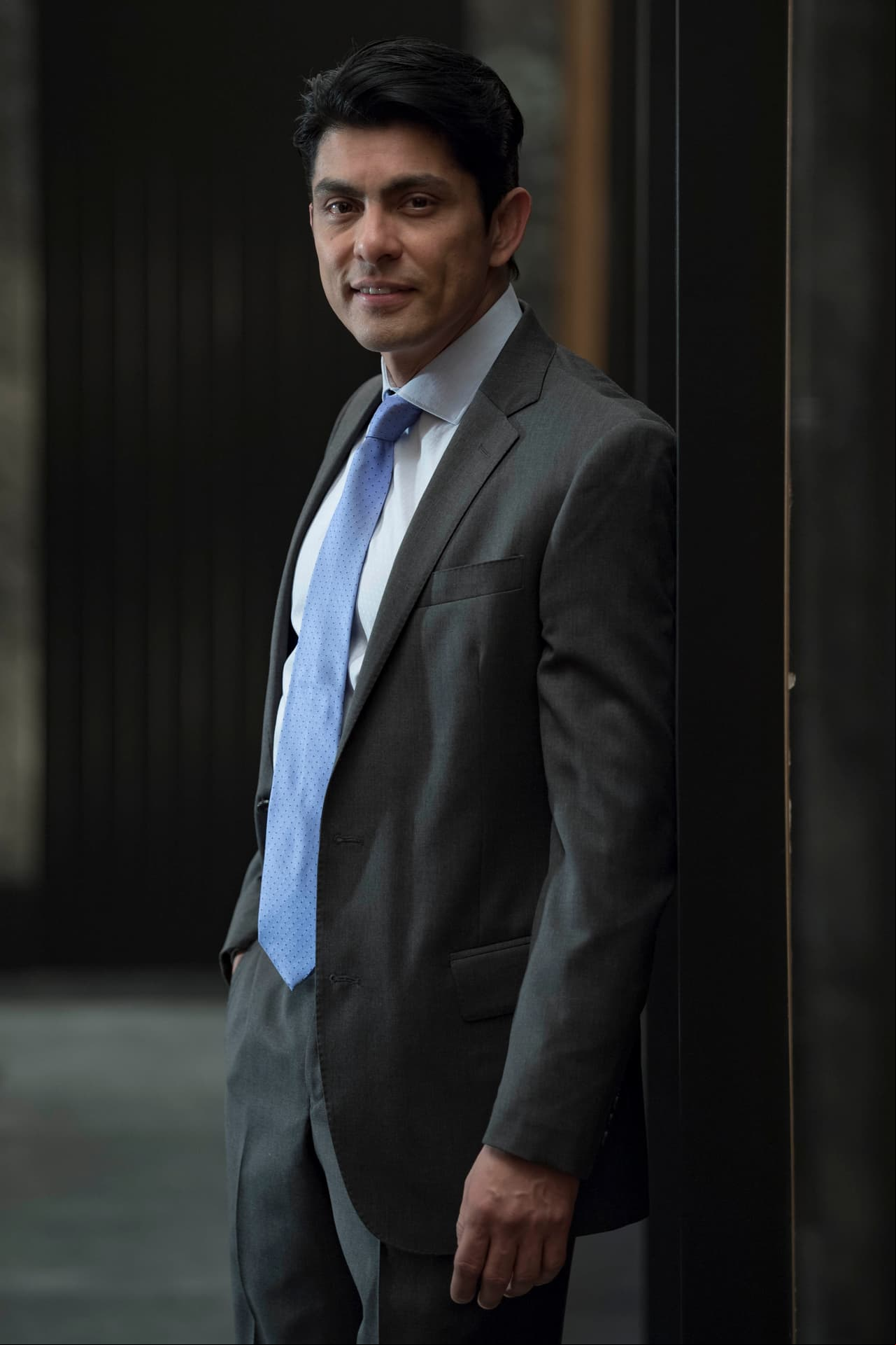 Juan tiene el deseo de trabajar en Vega & Asociados