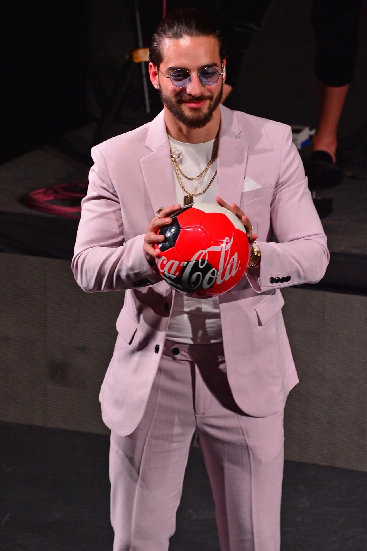 Maluma en la presentación del tema 'Colors'