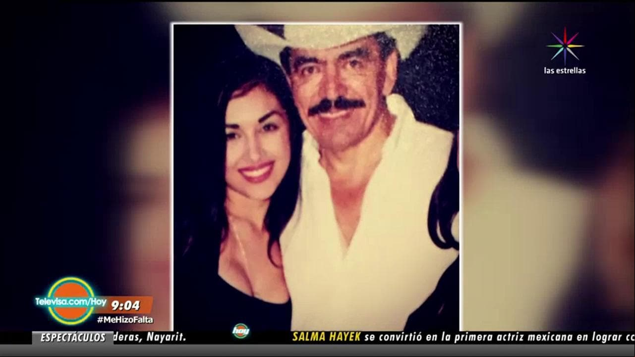 ¡Ex de Joan Sebastian va tras sus canciones!