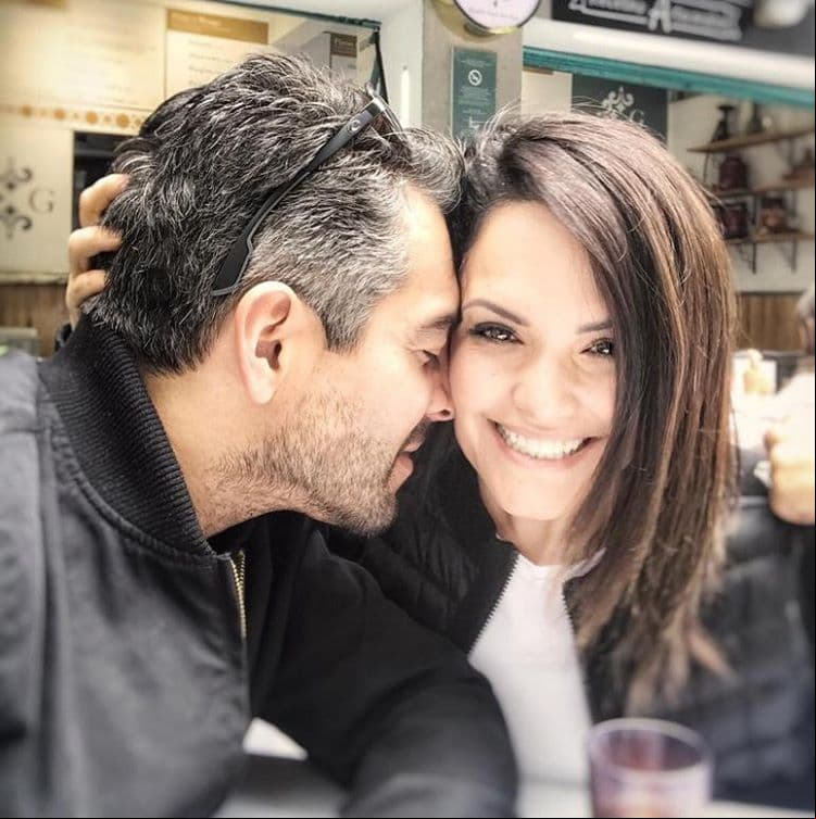 El presentador se casó en 2005 con Lucía Ruiz de la Peña, mejor conocida como ‘La mojarrita’, el 25 de agosto de 2001 y desde ese momento comenzó la entrañable historia amorosa de esta familia.