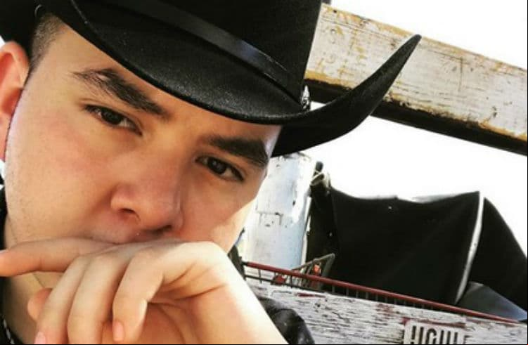 Chiquis Rivera defiende a su hermano Johnny de ataques homofóbicos