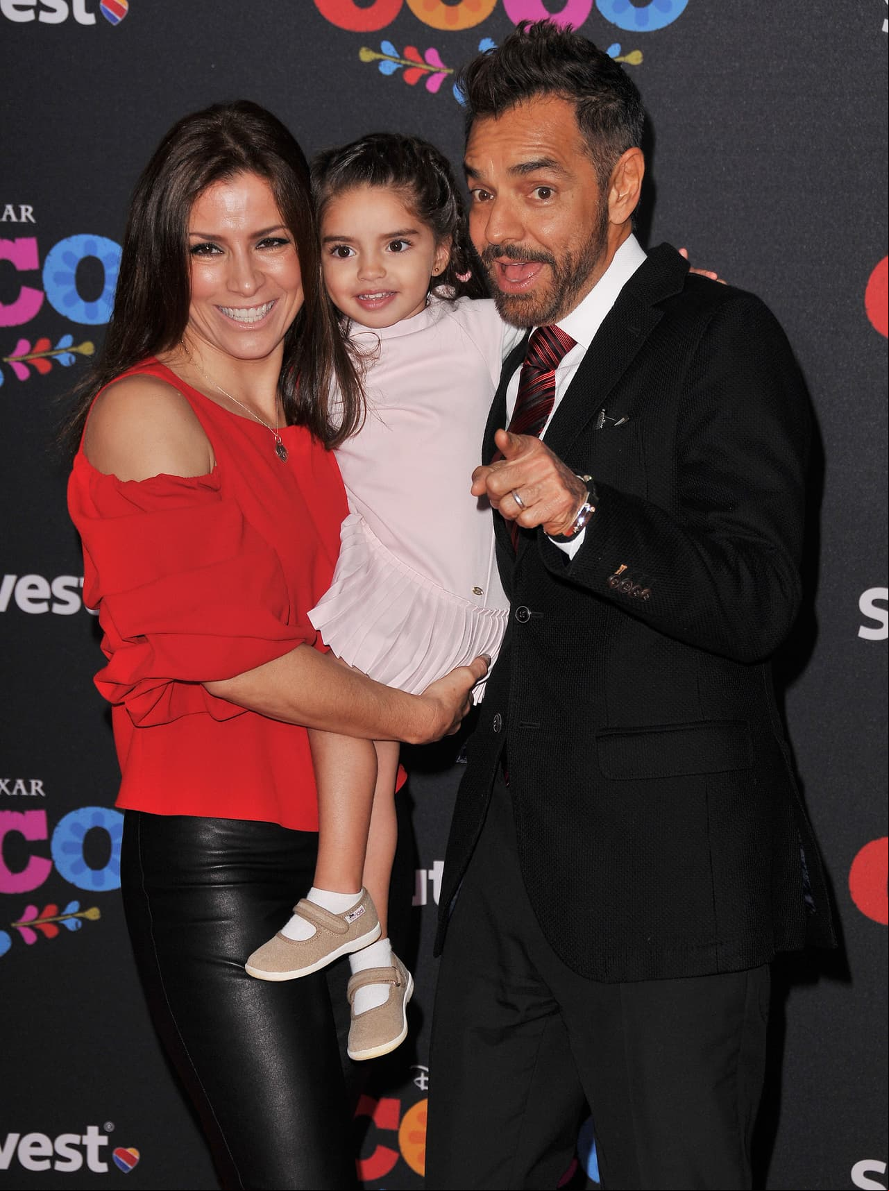 Alessandra Rosaldo y Eugenio Derbez presumen a Aitana en redes sociales