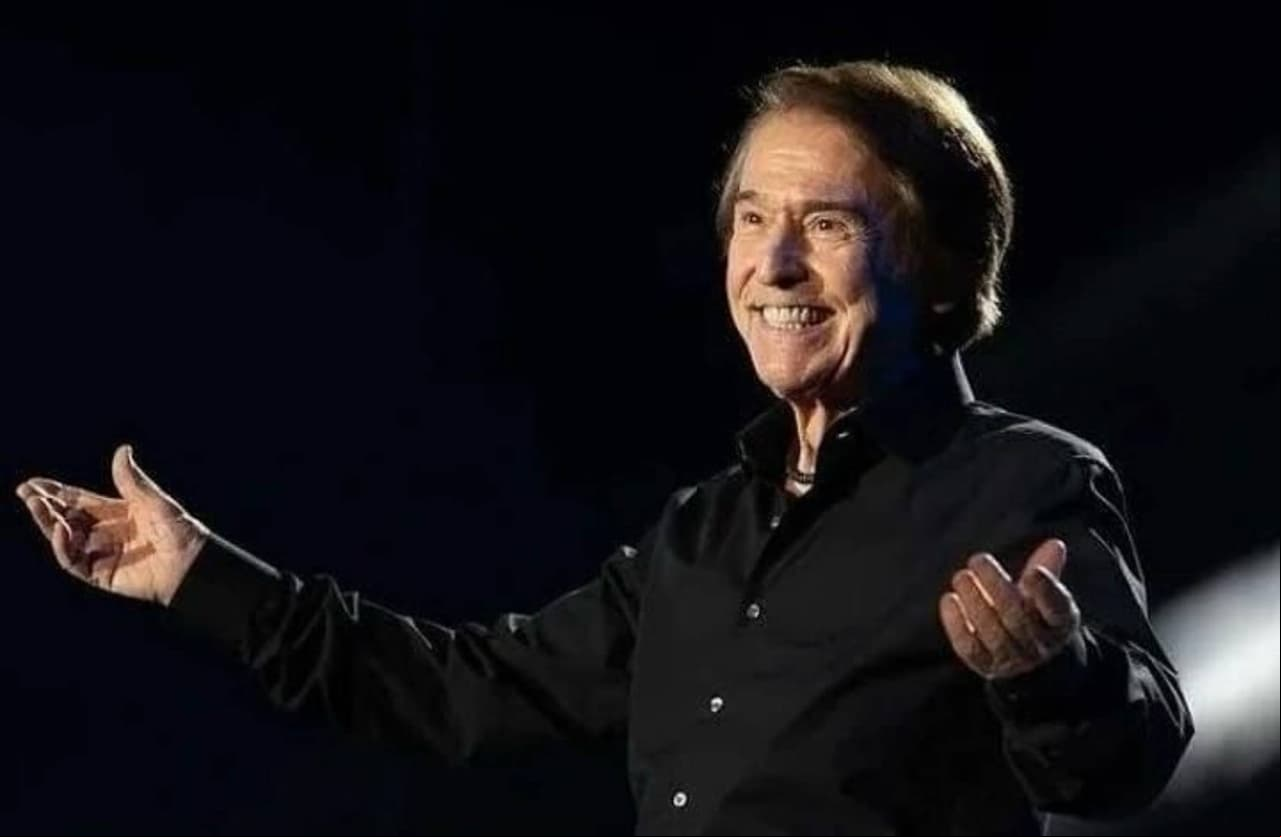 El cantante y actor Raphael.