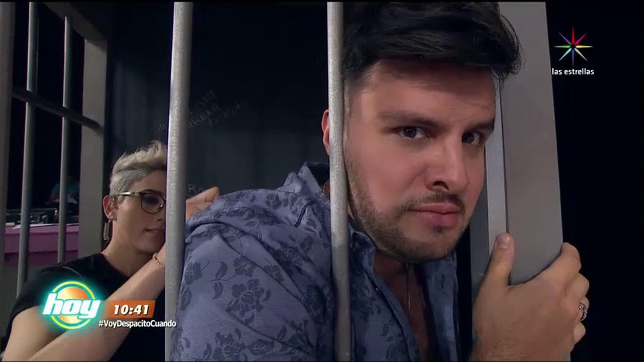 Una celda, cuatro expulsados, un muro y mucha diversión