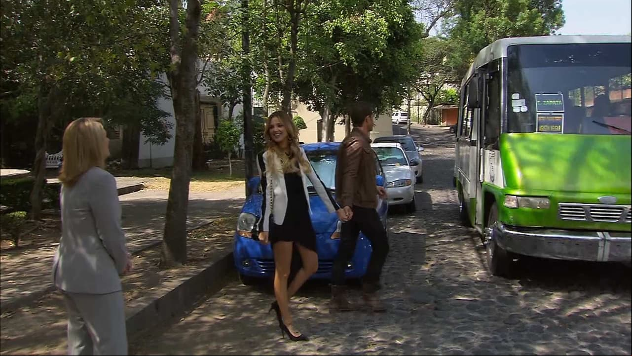 Nikki usa el transporte público por primera vez