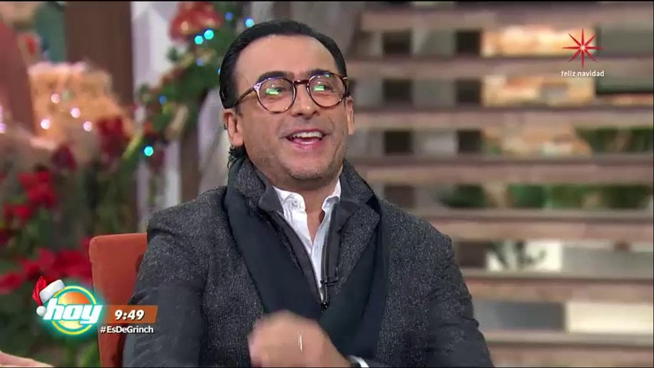 Adal Ramones lanza candente propuesta a su esposa
