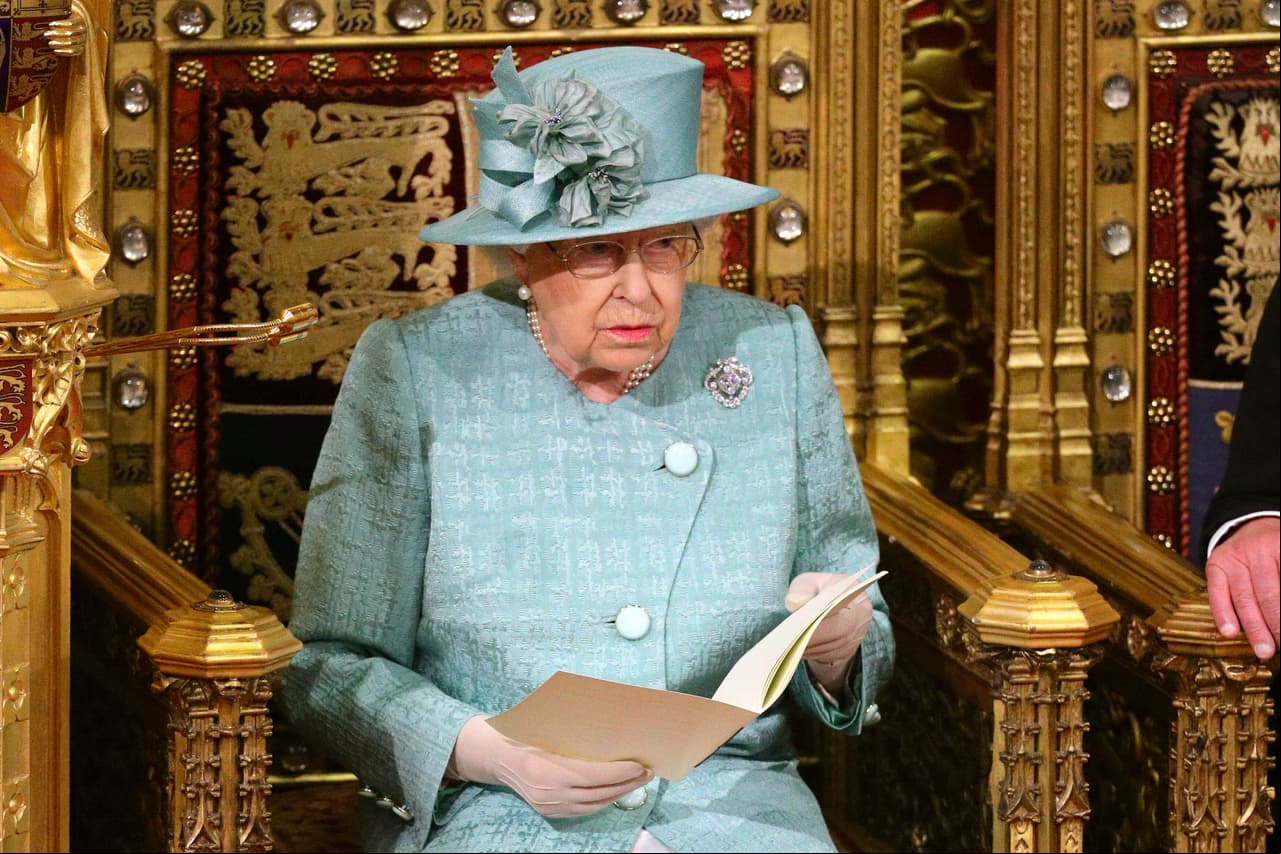 “Apoyamos su deseo de crear una nueva vida”: reina Isabel sobre separación de los Duques de Sussex