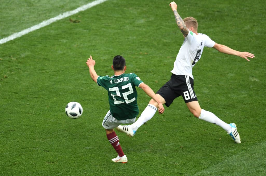La pierna derecha de Lozano lanzó una ráfaga que tuvo a fuerza de todo un país pendiente de ese momento.
