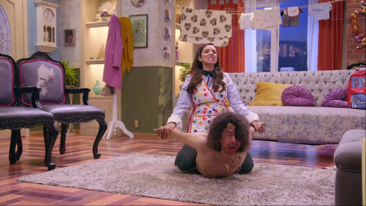 ‘La Nena’ como nunca la habíamos visto: Sus celos la transforman drásticamente en la ‘Tía Licha’ y hasta en luchadora