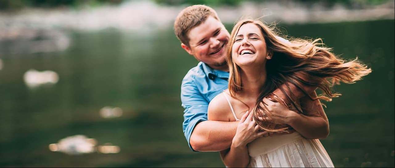 Aprende cómo conquistar a una mujer Acuario con estos consejos