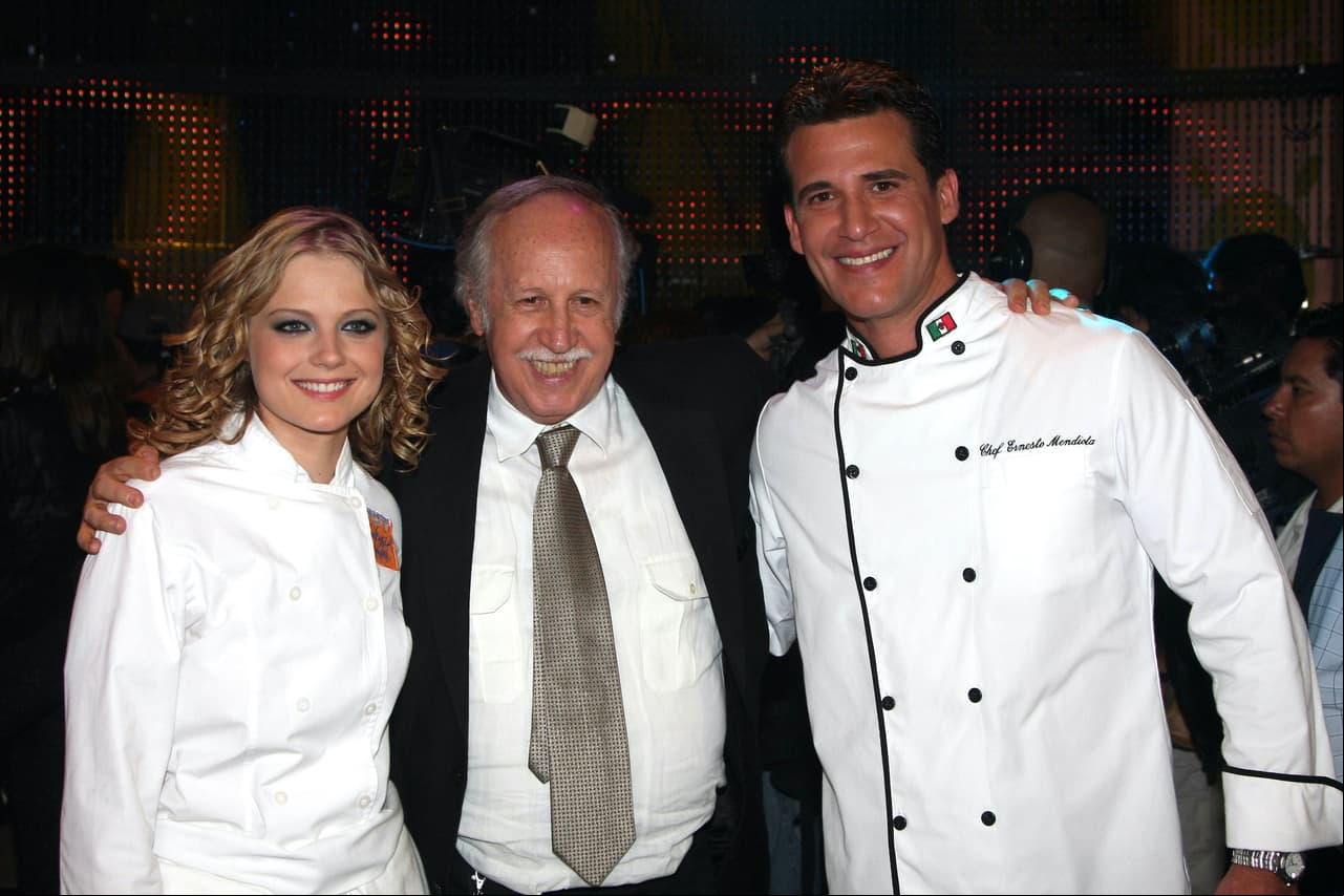 En 2008, Héctor Ortega participó junto a Ana Layevska y Jorge Aravana en la telenovela ‘Querida enemiga’.
