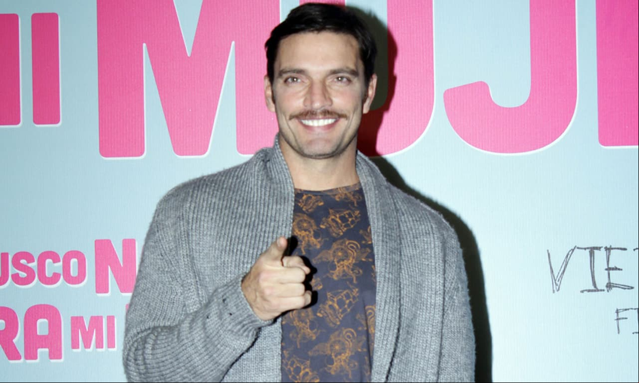 Julián Gil desata rumores de nuevo romance con misteriosa imagen