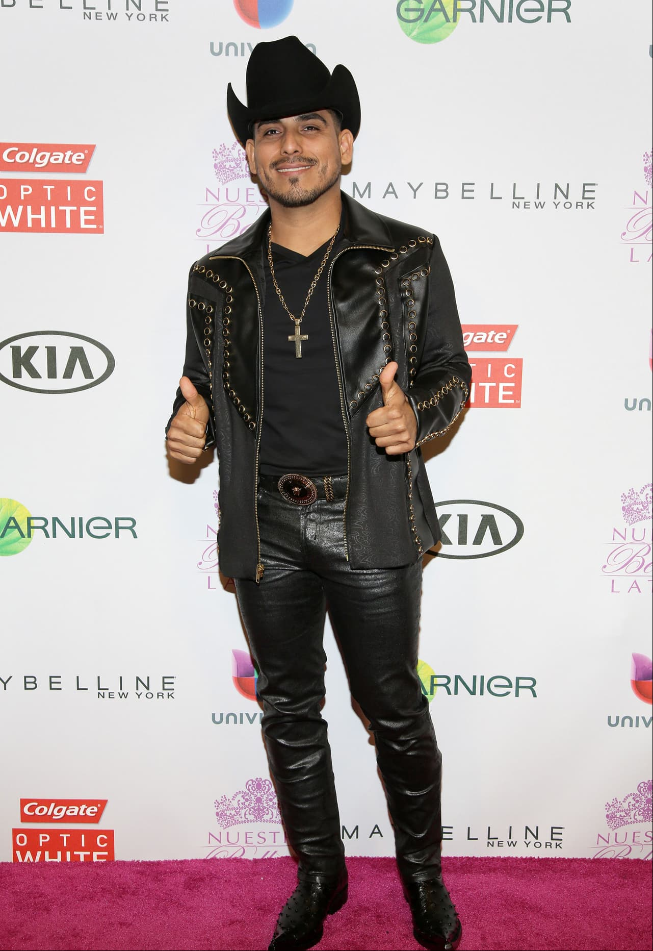 Espinoza Paz lamenta la muerte de un ser querido