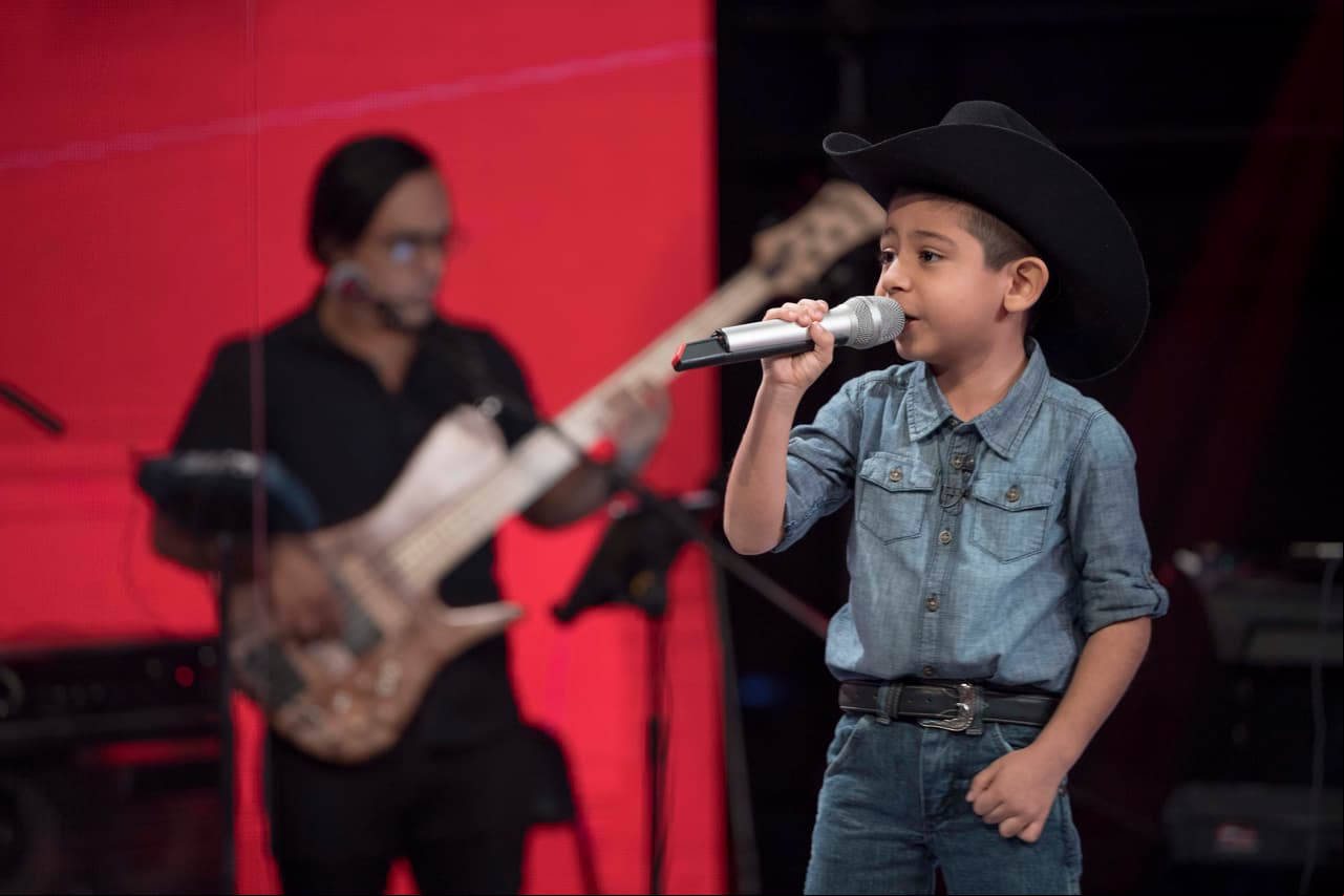 El carisma de Moisés conquistó el corazón de su coach. A pesar de ser el participante más pequeño de la competencia, Moisés Habib ha demostrado profesionalismo en cada una de sus actuaciones y está listo para la final.