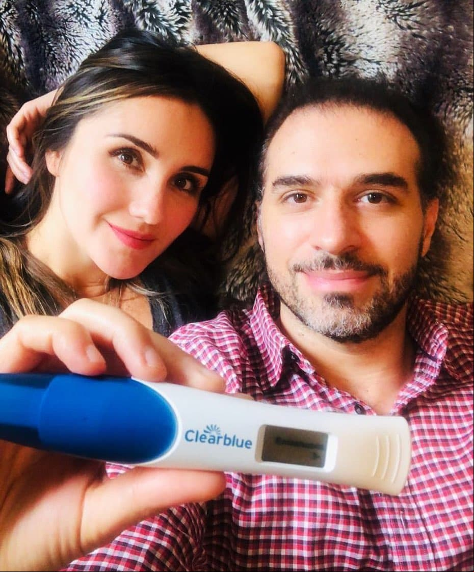 El pasado 8 de junio, Dulce María anunció que está en espera de su primer hijo. “En medio de tanto caos e incertidumbre en el mundo, Paco (Álvarez, su esposo) y yo queremos compartirles una noticia que nos llena de amor, felicidad y gratitud. El milagro de la vida siempre encuentra la forma de manifestarse. Sí, ahora sí estoy embarazada! Vamos a ser papás!”, expresó.