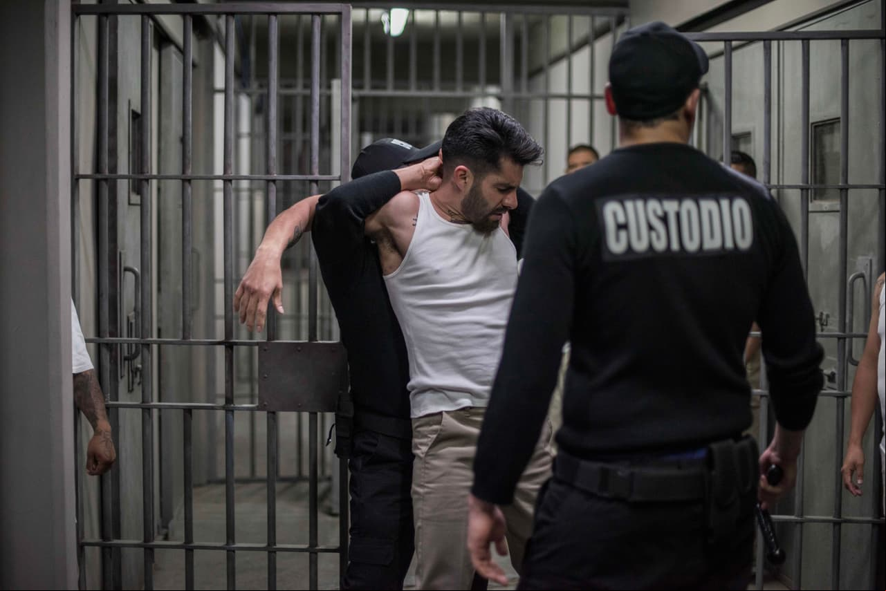 En fotos: Axel Alcántara pide perdón en 'Los ricos también lloran'