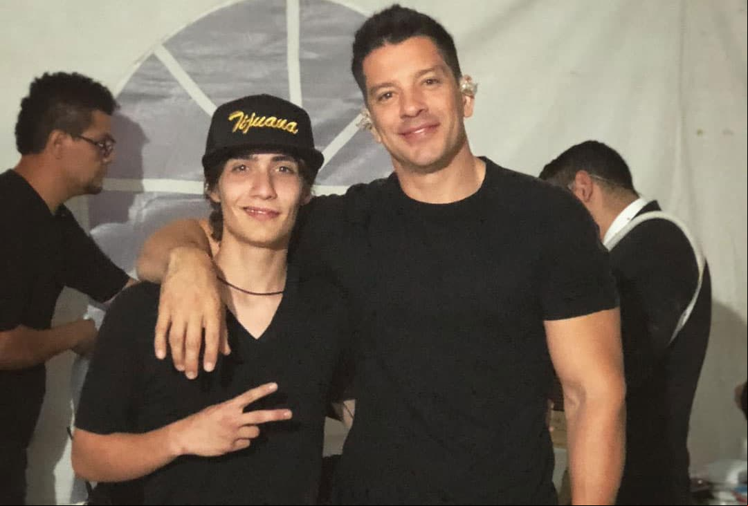 Yahir vive una “pesadilla” por las adicciones de su hijo; destapa que toma terapia