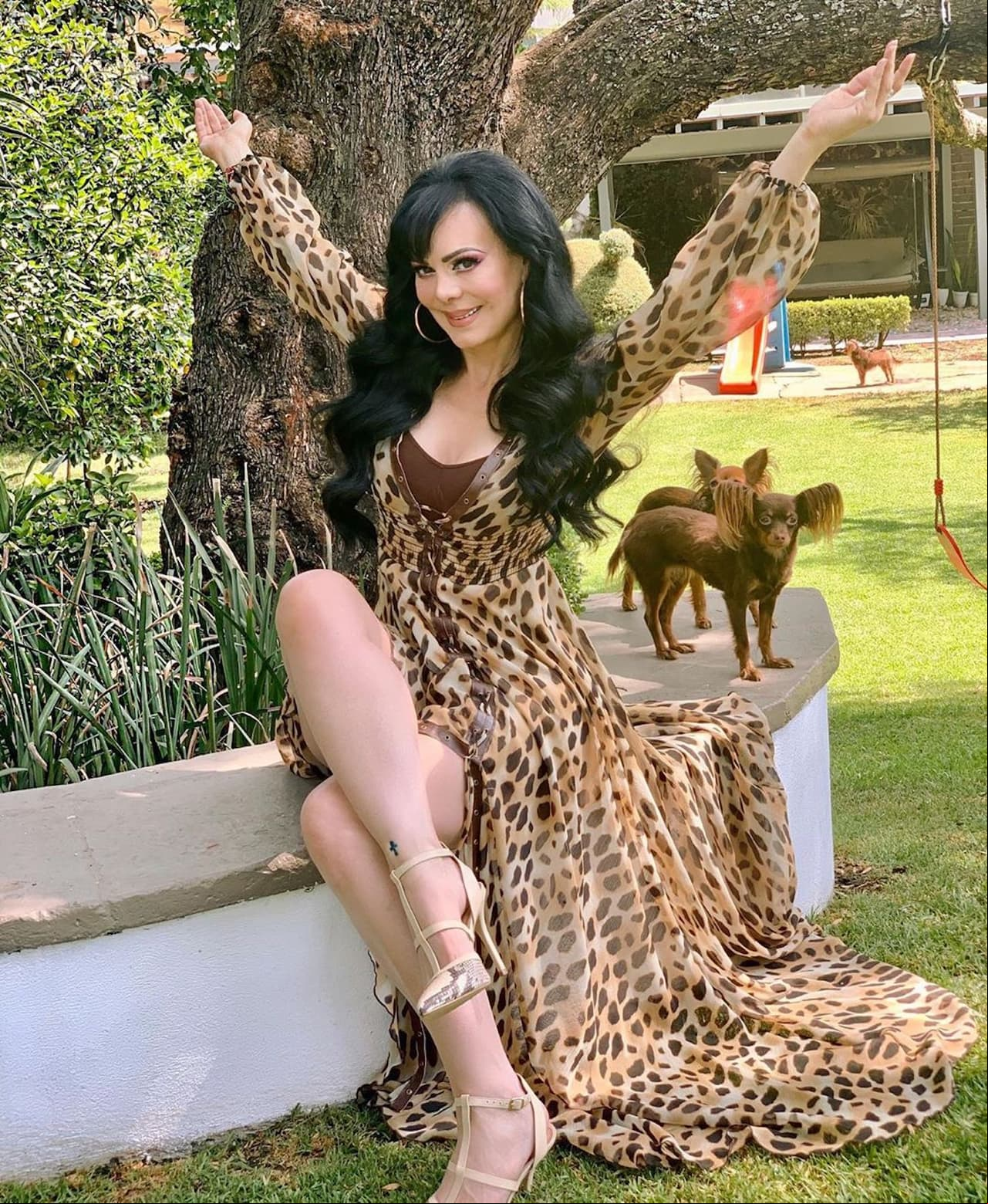 Maribel Guardia presume abdomen marcado en TikTok: “Baile al ritmo de la ropa”