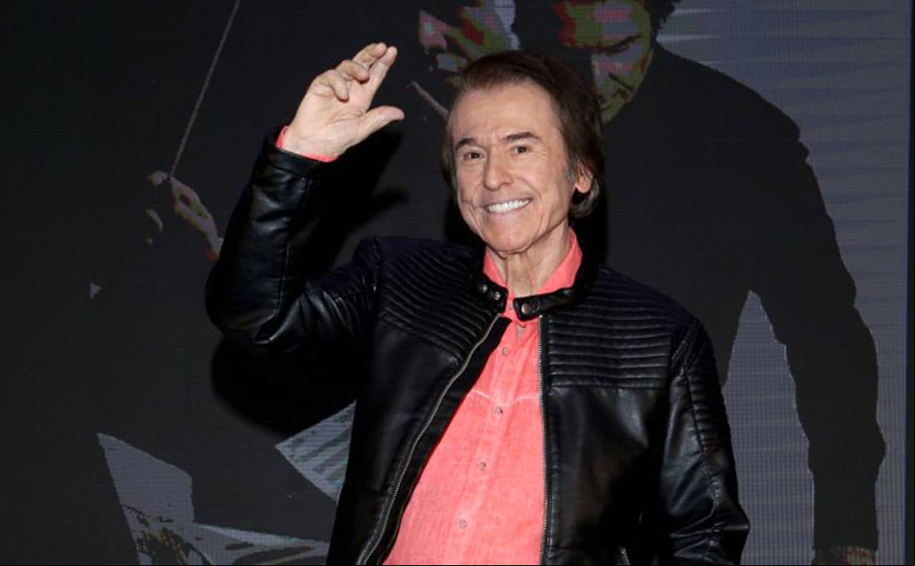 Raphael reaparece tras ser diagnosticado con linfoma cerebral; estaría preparando su regreso a los escenarios