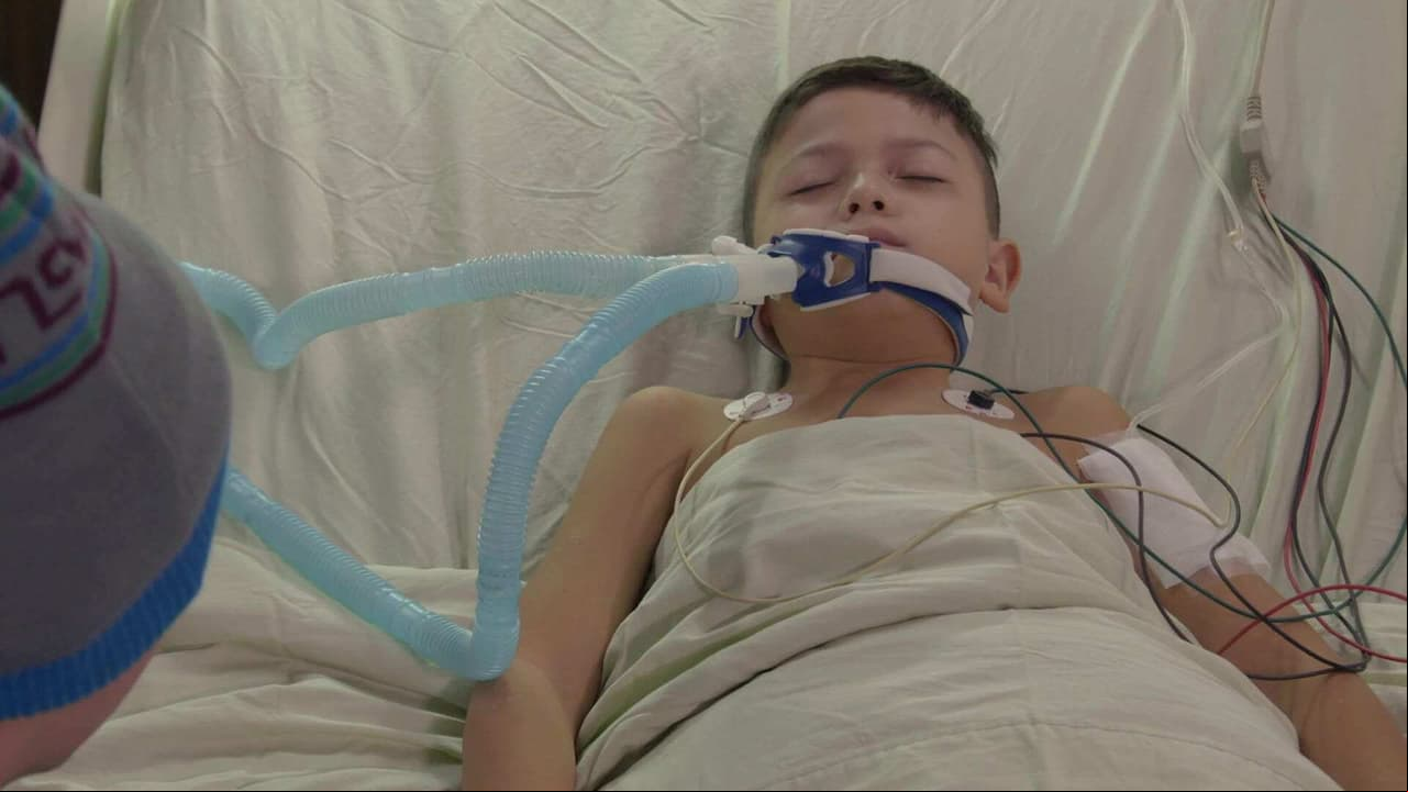 Paquito queda en coma por comer un choco-hongo que le dan al pedir ‘calaverita’ en ‘La Rosa de Guadalupe’