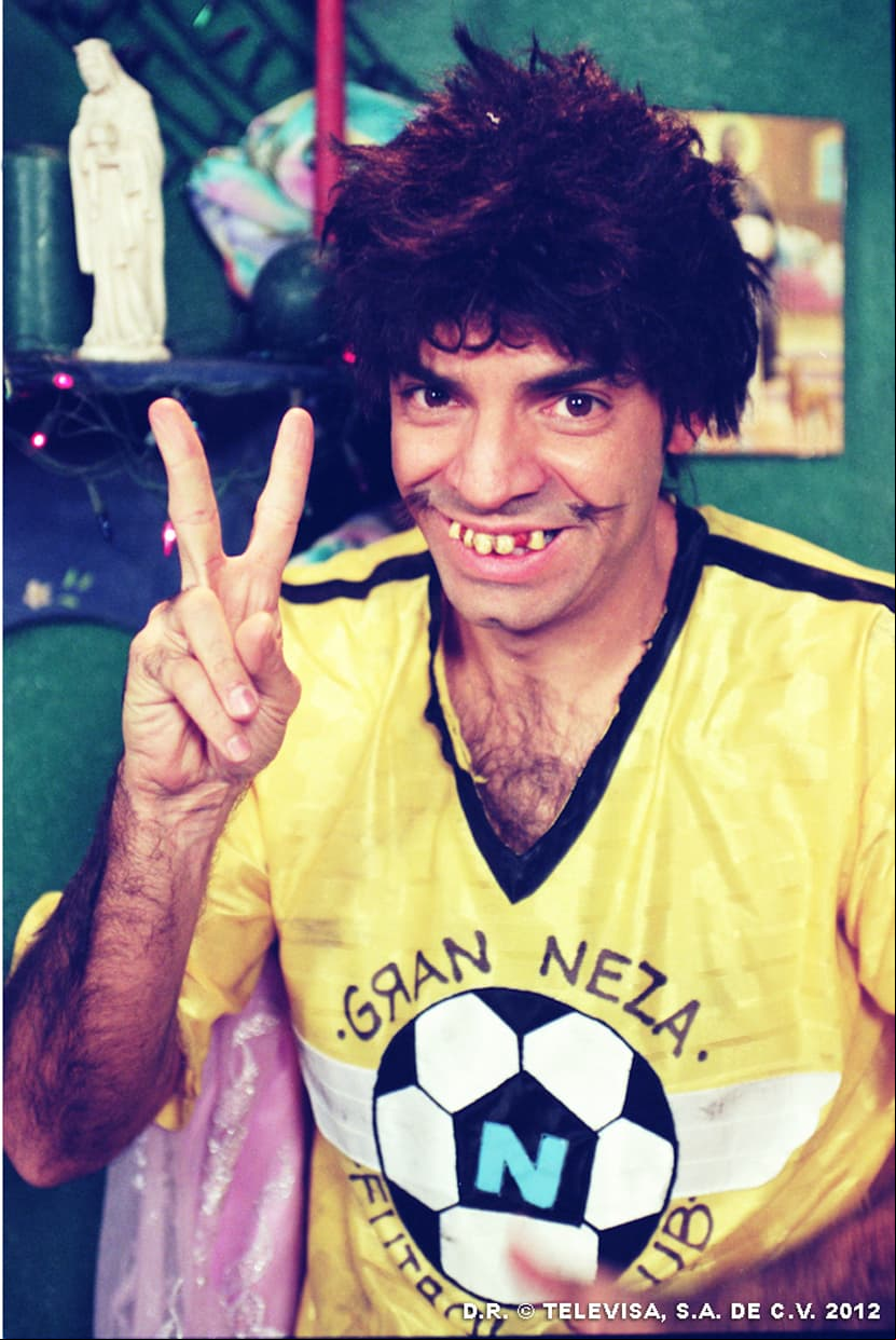 ‘Barnaby Prieto’ es una persona humilde que era fanática del futbol, en varios sketches su esposa era ‘La Chupitos’, personaje interpretado por la actriz mexicana Liliana Arriaga.