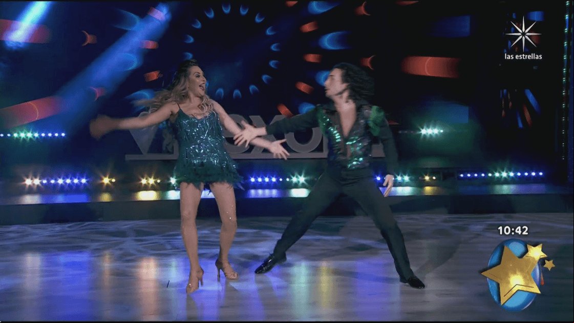 Mariana Ochoa casi se cae en Las Estrellas bailan en Hoy