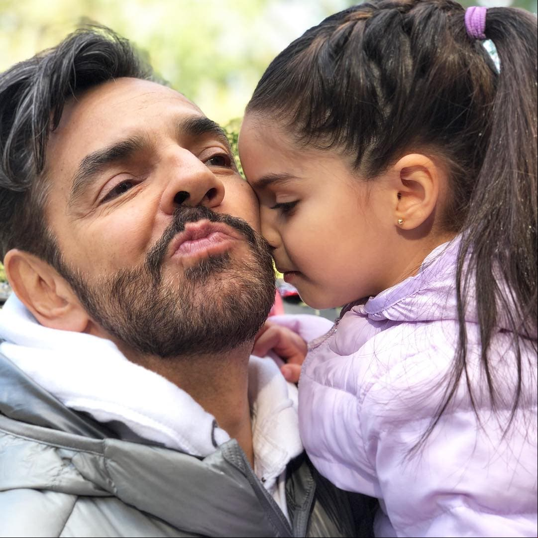 Eugenio Derbez comparte foto de sus padres y fans insisten que Aitana es igualita a su abuela