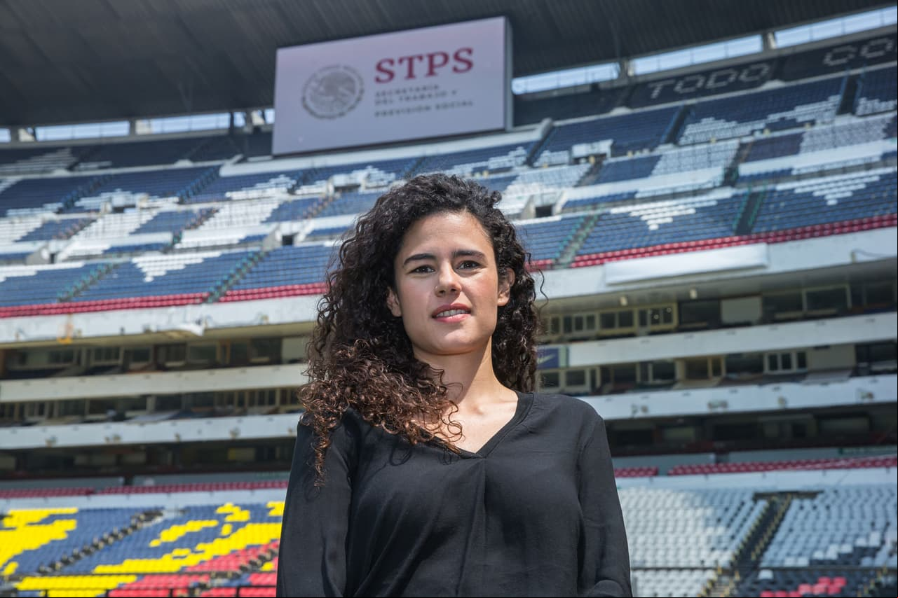 “Juntos vamos a lograr a que no exista un solo joven en el país que no tenga la posibilidad de ser feliz”, dijo Alcalde durante la ceremonia.