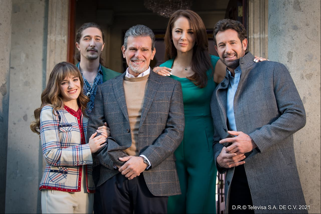 De Gabriel Soto a Nina Rubín, ¡vota por tu personaje favorito de Te Acuerdas de Mí!