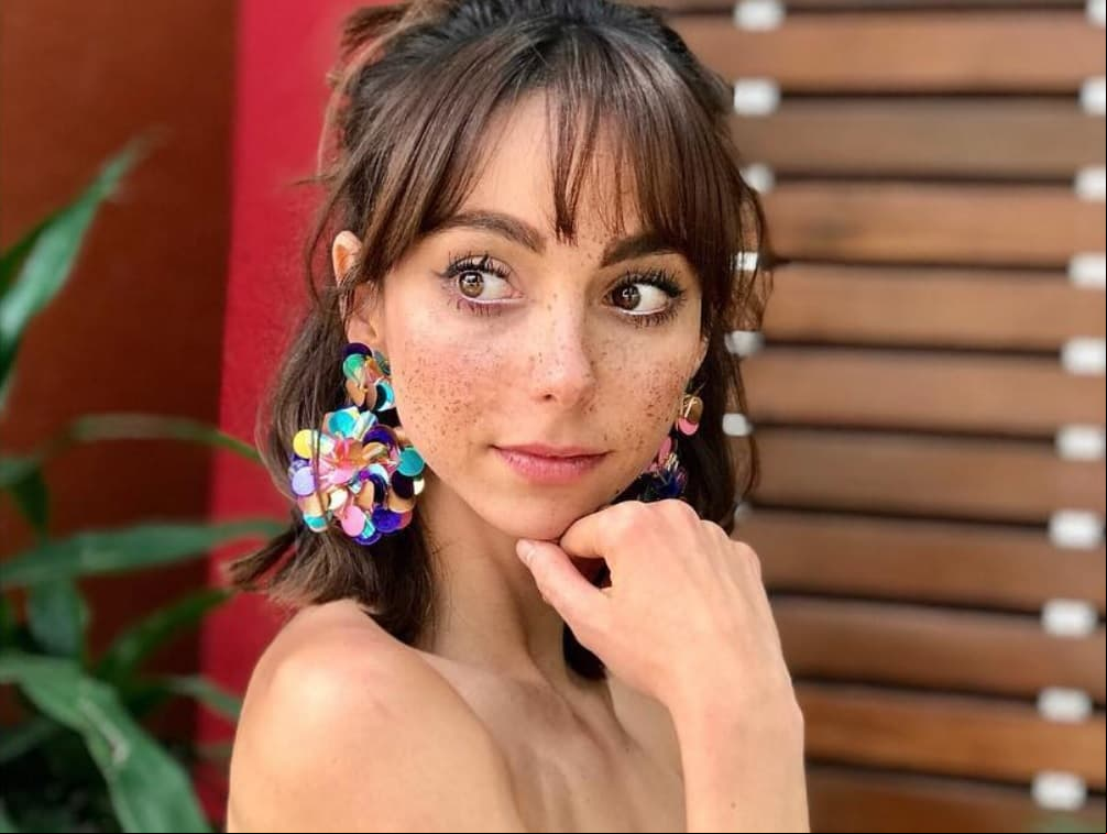 Mhoni Vidente predice boda a Natalia Téllez y así reacciona la conductora