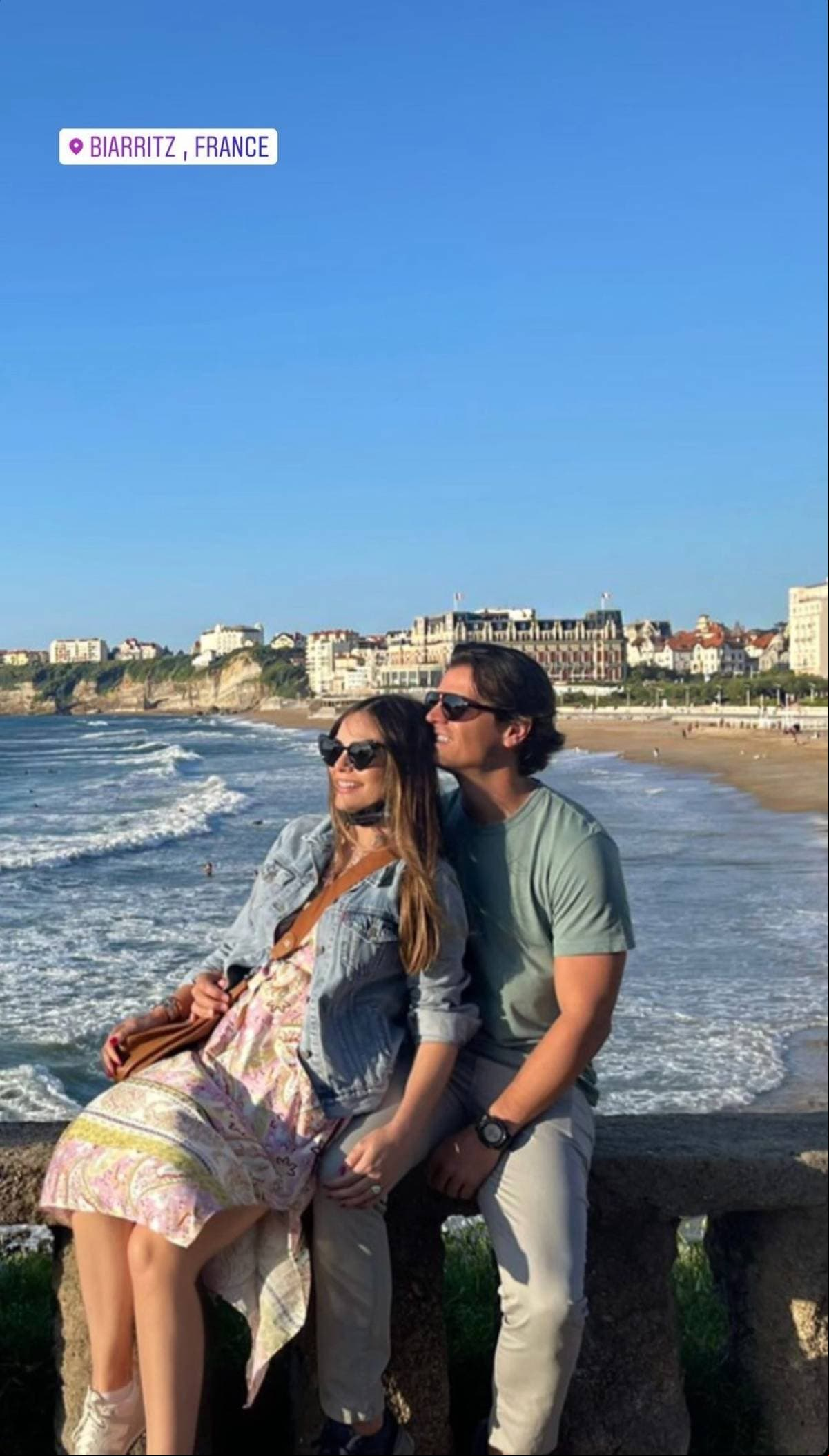 “Nos dimos cuenta de que mi reserva ovárica estaba súper disminuida (…) En el primer in vitro que me hacen, tuvimos éxito (…) Mi embarazo está bien, estoy bien, estoy tranquila, no tengo embarazo de alto riesgo ni nada por el estilo”, precisó.