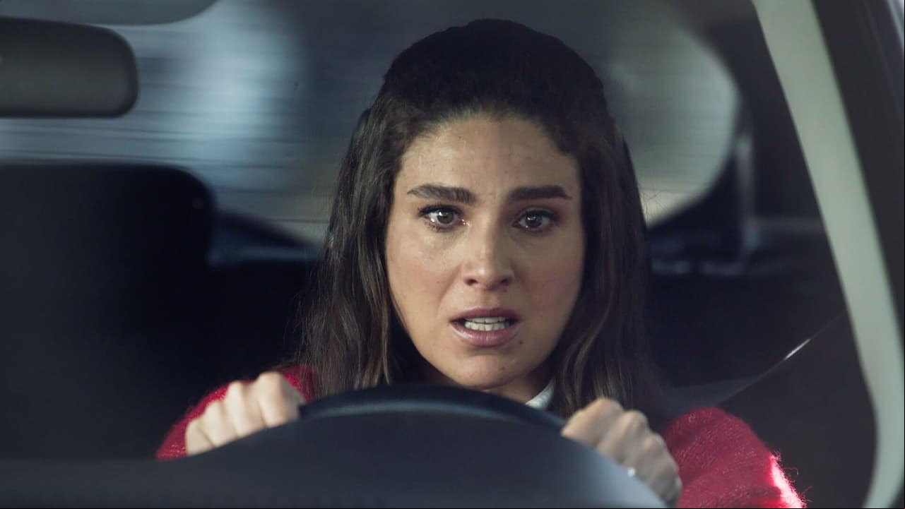 Elena atropella sin piedad a Toñita