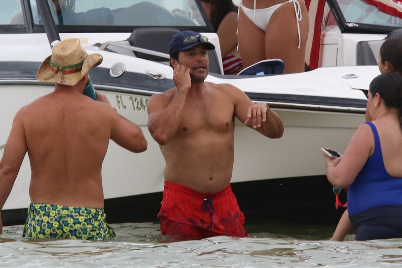 Fue captado por los paparazzi mientras celebraba con su familia el 4 de julio de 2018