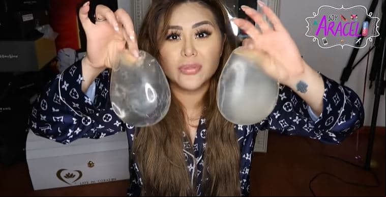 Durante la charla que tuvo con Gustavo Adolfo Infante en YouTube, Aracely Ordaz resaltó que conserva los implantes en su casa porque es un material por el que pagó en su momento pagó una fuerte suma de dinero.