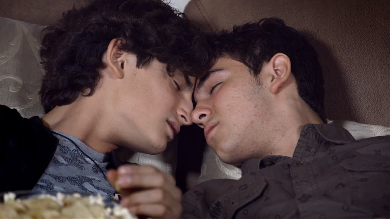 Nada mejor que una tarde de películas con tu persona especial, el mejor momento para un primer eso... pero gracias a Julio, esto no fue posible.