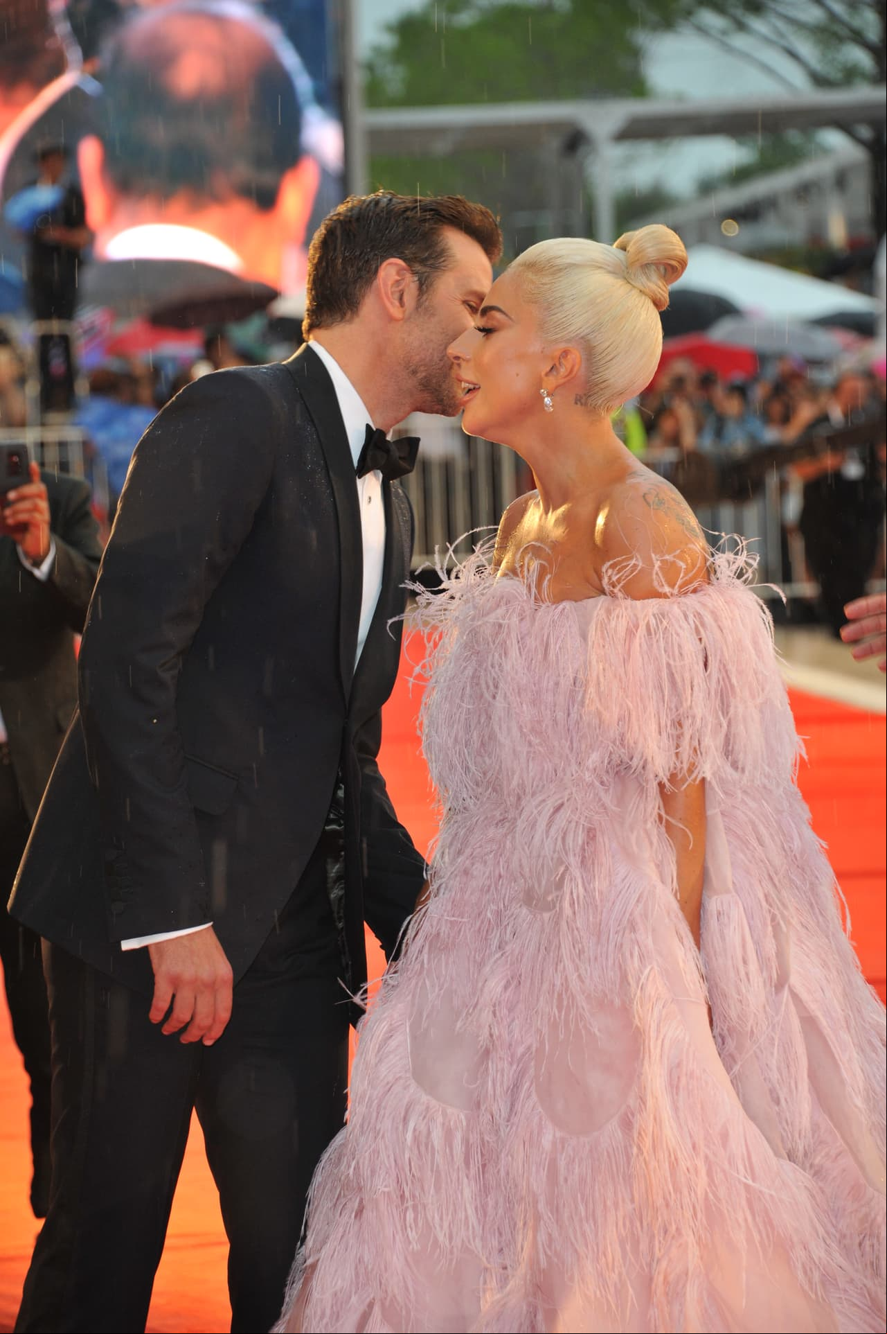 La actriz y cantante protagoniza esta película junto a Bradley Cooper
