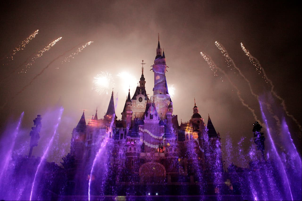 Los problemas a los que se han enfrentado algunas celebridades han sido asociados a su trabajo con Disney, pues la mayoría de los actores alcanzó la fama tras protagonizar series o películas de la casa de Mickey Mouse. Sin embargo, a esta coincidencia también se le suman algunas muertes: