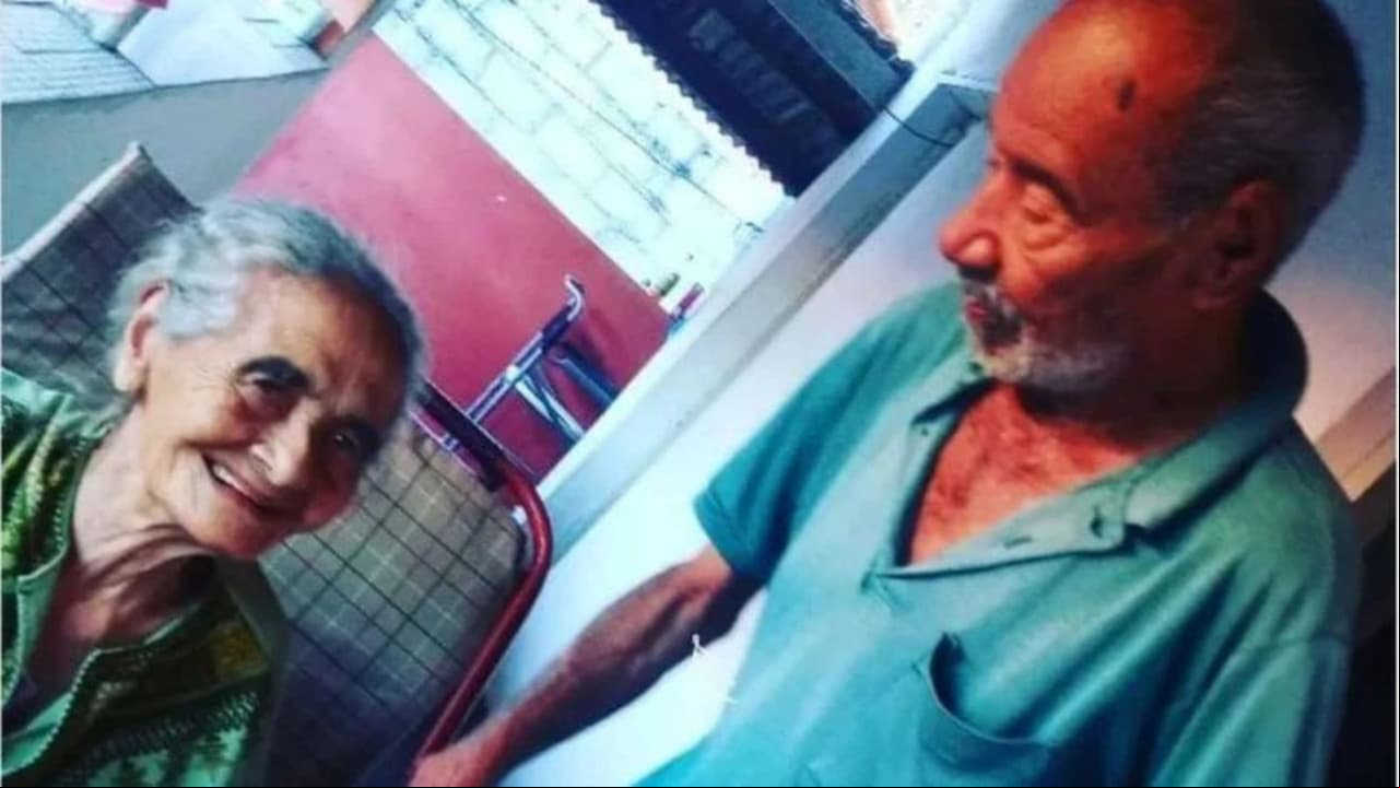 Abuelitos mueren el mismo día con horas de diferencia tras casi 80 años de casados