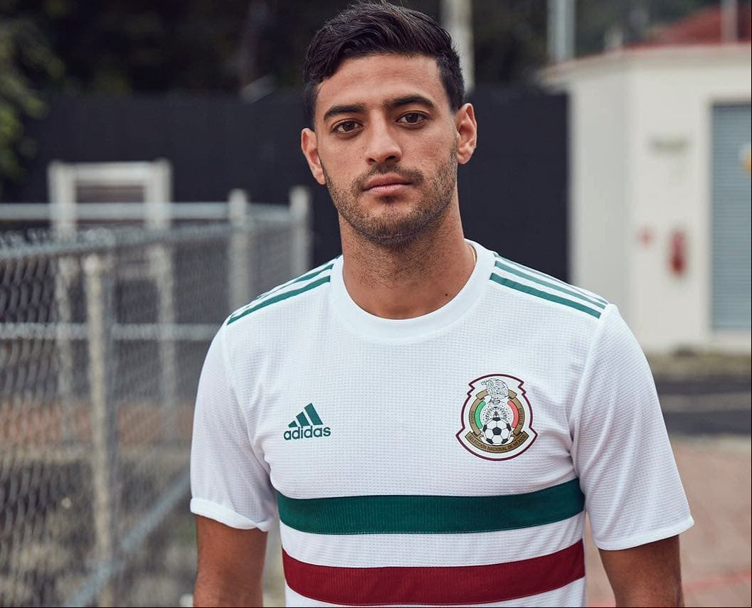 Carlos Vela - Delantero